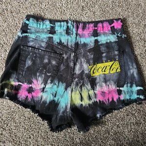Coca-Cola Jeans Tie-Dye Black Size Womens 6 Cut Off Denim Shorts
